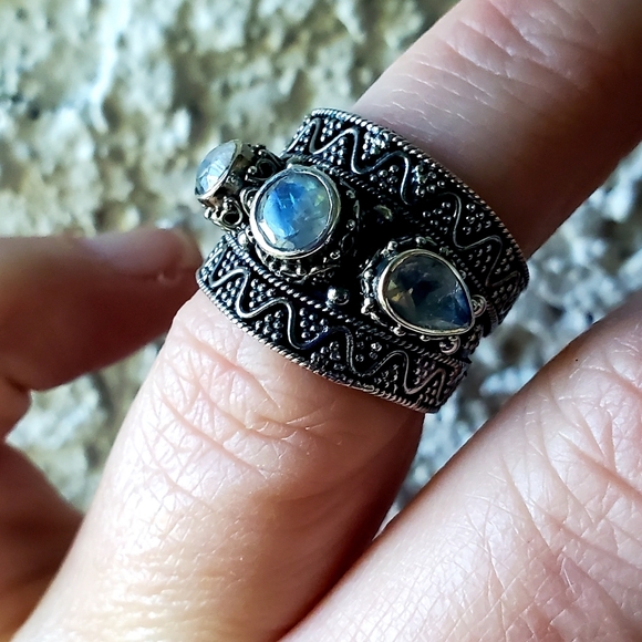 New Sandra Singh Artisan Crafted Sterling Rainbow Moonstone Ring. - Picture 6 of 16